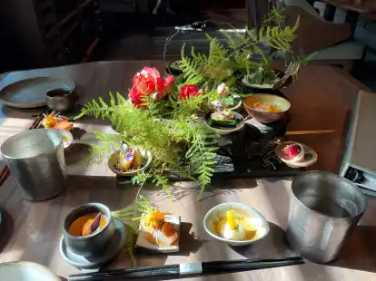 Kreationen im Gourmet-Tempel &laquo;Single Thread&raquo; in Healdsburg: Allein das aus fast einem Dutzend Kleinigkeiten bestehende Amuse-Bouche w&auml;re Grund genug, um wiederzukommen.