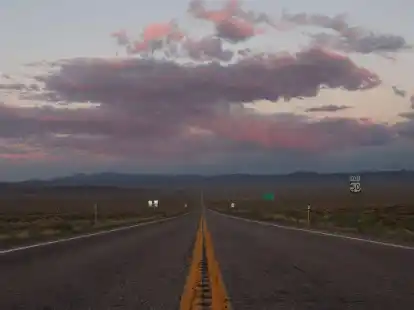 Weite und Einsamkeit - wer in Nevada unterwegs ist, sollte Mut und gen&uuml;gend Benzin dabeihaben.