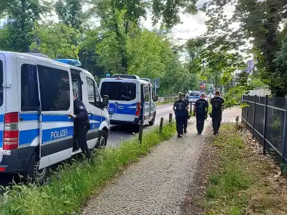 Polizeieinsatz nach der Gewalttat in einer Fl&uuml;chtlingsunterkunft in Potsdam.
