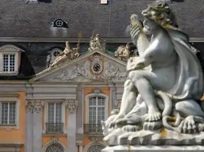 Ebenfalls Teil der Wasserburgen-Route: Schloss Augustusburg in Br&uuml;hl z&auml;hlt zum Unesco-Welterbe.