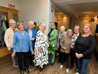 Zur Feier des 50. Jubiläums hatten die Mitglieder des Kreativ-Teams der Kirchengemeinde Altenesch/Lemwerder ins Gemeindehaus eingeladen.