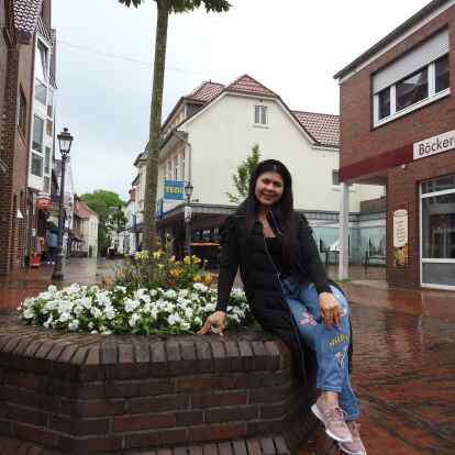 Paula Andrea Gomez-Saray fühlt sich in Wittmund wohl. Sie ist dankbar, nach ihrer Flucht aus Kolumbien hier eine Heimat gefunden zu haben. Mit ihrem Ehrenamt möchte sie etwas zurückgeben.