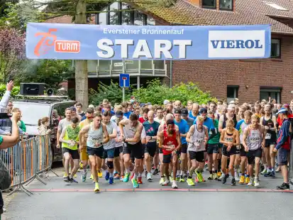 543 L&auml;uferinnen und L&auml;ufer erreichten beim 10-Kilometer-Lauf das Ziel.