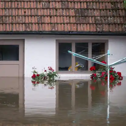 Teile von Bayern und Baden-Württemberg sind seit dem vergangenen Wochenende von Hochwasser und Überschwemmungen betroffen.