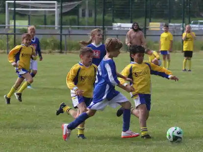 Spannende Spiele gab’s beim Fußballturnier der Grundschulen in Abbehausen zu sehen.