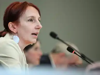 Steht in der Kritik, weil sie mindestens einen antisemitischen Post auf der Plattform X im Kontext des Gaza-Kriegs mit einem &laquo;Gef&auml;llt mir&raquo; markiert hatte: TU-Pr&auml;sidentin Geraldine Rauch.