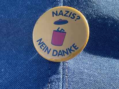 Nach dem Vorfall am vergangenen Freitag am Weserstrand stellt unter anderem der Verein Fonsstock klar, dass er mit Nazis nichts zu tun haben will.