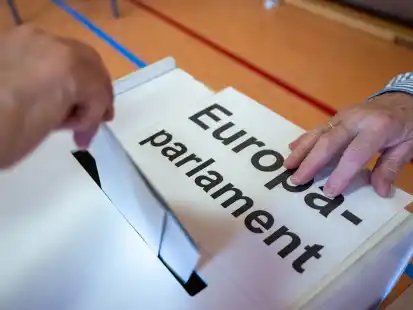 Die Wahlbeteiligung in Friesland lag wie bei der letzten Europawahl 2019 bei knapp 62 Prozent.
