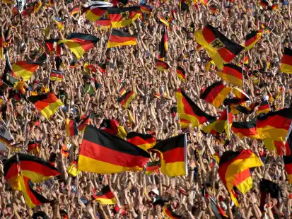 An diesem Freitag beginnt die Fußball-Europameisterschaft mit dem Eröffnungsspiel Deutschland gegen Schottland. Auch im Jeverland und in Wilhelmshaven gibt es Angebote, gemeinsam in größerer Runde zu gucken.