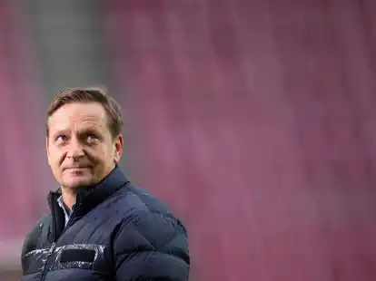 Ein Neuanfang mit einem Trainer ohne BVB-Vergangenheit w&auml;re wom&ouml;glich besser gewesen, findet Horst Heldt.