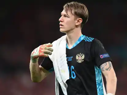 PSG holt Torh&uuml;ter Matwei Safonow.