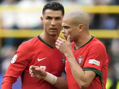 Routiniers unter sich: Cristiano Ronaldo (links) und Pepe