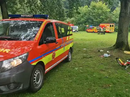 Delmenhorst Blitzeinschlag am alten Wasserwerk Fünfjähriger und 14