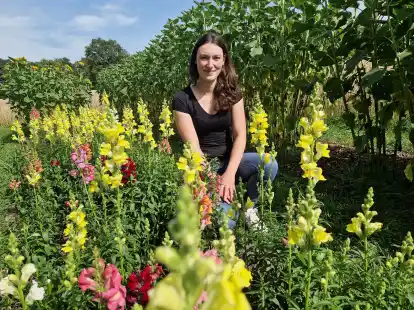 Zum Selbstpflücken: Stefanie Oetjen verkauft ihre „Huder Landblumen“.