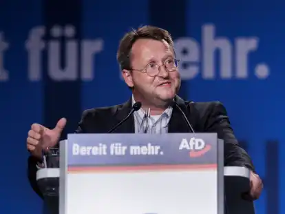Bundesweit erster Landrat der AfD: Robert Sesselmann ist seit dem 3. Juli 2023 im Thüringer Kreis Sonneberg im Amt (Archivbild)