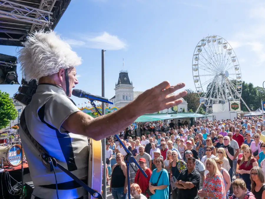 Wieder mehr Besucher und weniger Straftaten beim Altstadtfest in Jever
