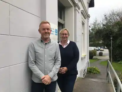 Arbeiten für die ambulante Wohnungsnotfallhilfe der Diakonie: Die Sozialarbeiter Thomas Dewald und Wiebke Bartels.