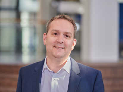 Fordert eigene Akademie f&uuml;r Schulleitungen: Dr. Ren&eacute; Mounajed, Vorsitzender des Schulleitungsverbands Niedersachsen e.V. (SLVN)