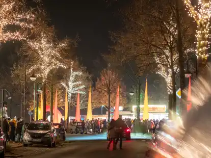 Die Lichternacht lockte am Freitagabend die Besucher nach Rastede.