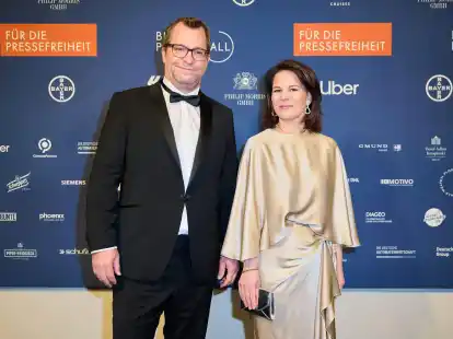 Der Kommunikationsberater und die Ministerin wollen wegen ihrer T&ouml;chter vorerst weiter zusammen wohnen.