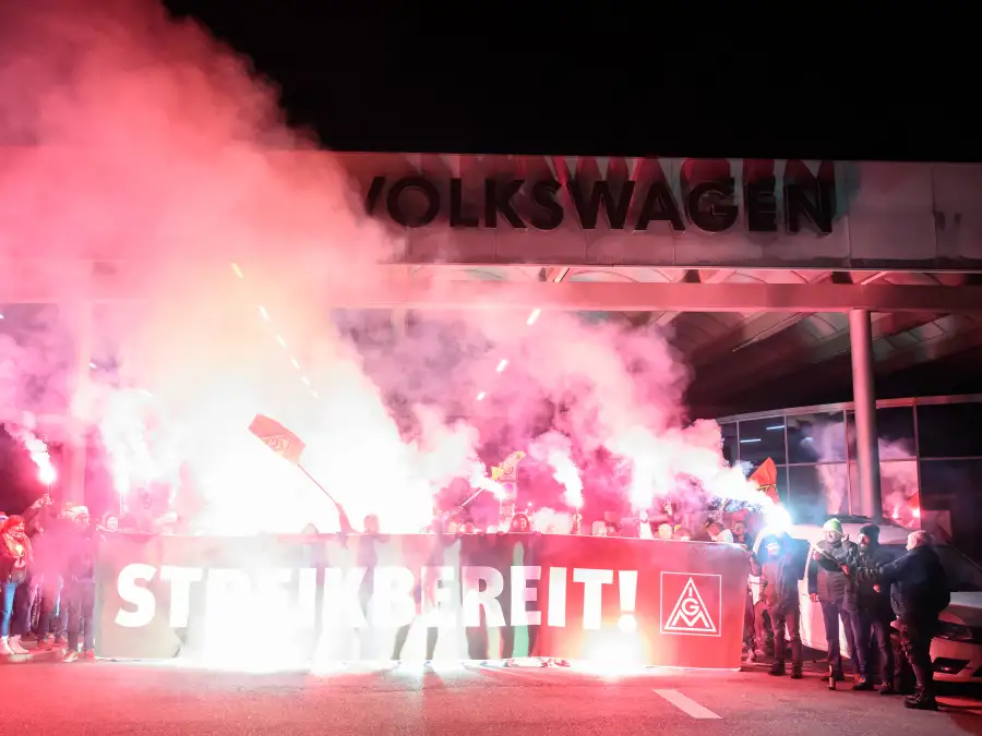 Also in Emden: Warning strikes at VW at nine locations - | What is planned ...