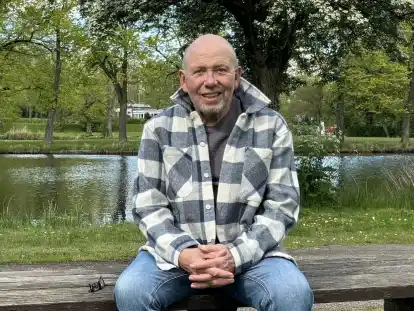 Klaus Fackert, ehemaliger Chefredakteur der Emder Zeitung und seit 2015 im Ruhestand, schreibt seine Kolumne &bdquo;Die Woche ist um&ldquo; seit 41 Jahren jeweils zum Wochenende.