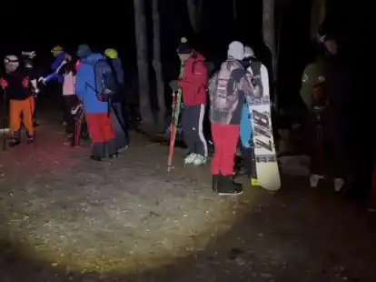 Viele Menschen h&auml;ngen wetterbedingt auf Bergstationen der italienischen Alpen fest.