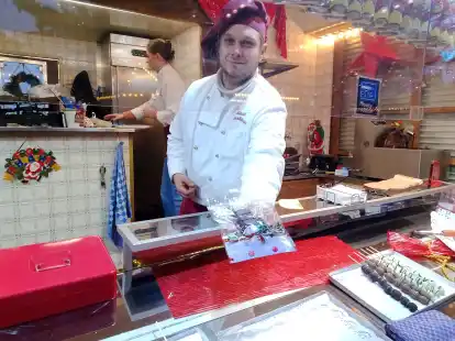 Harry Hansla ist &uuml;berzeugt von seiner Dubai-Schokolade. Und die Nachfrage scheint ihm Recht zu geben.