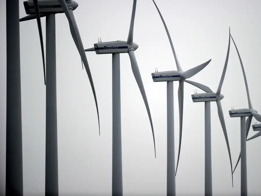 Curious theft in Apen: Unknown persons break into wind turbine - | Damage ...