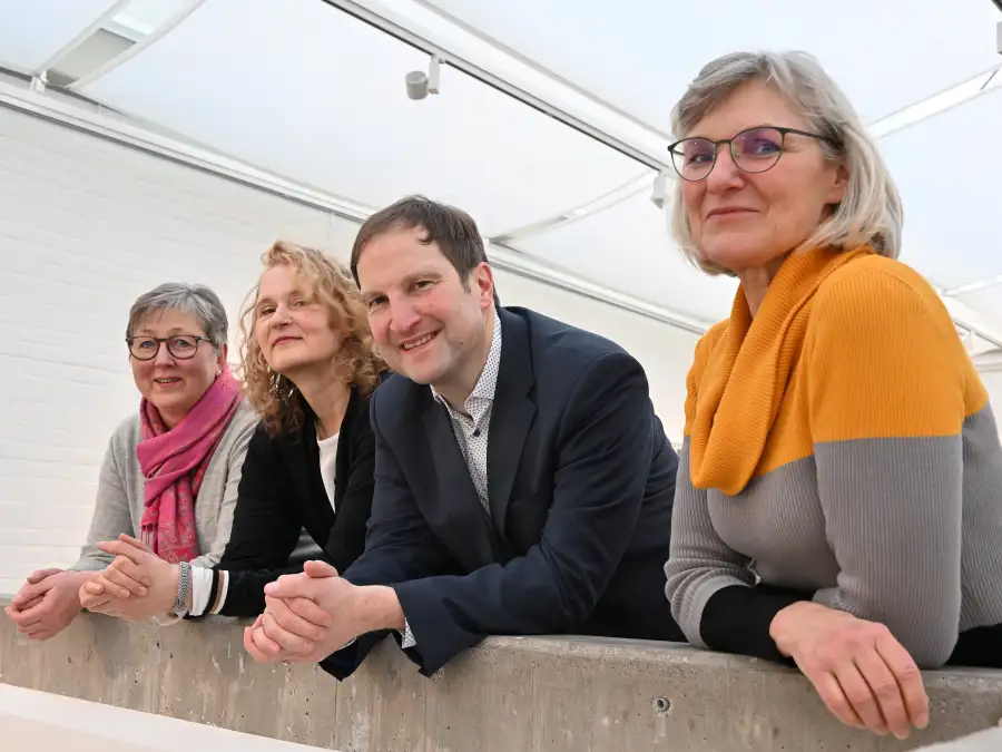 dachsanierung-in-wilhelmshaven-kunsthalle-verbessert-w-rmed-mmung-und
