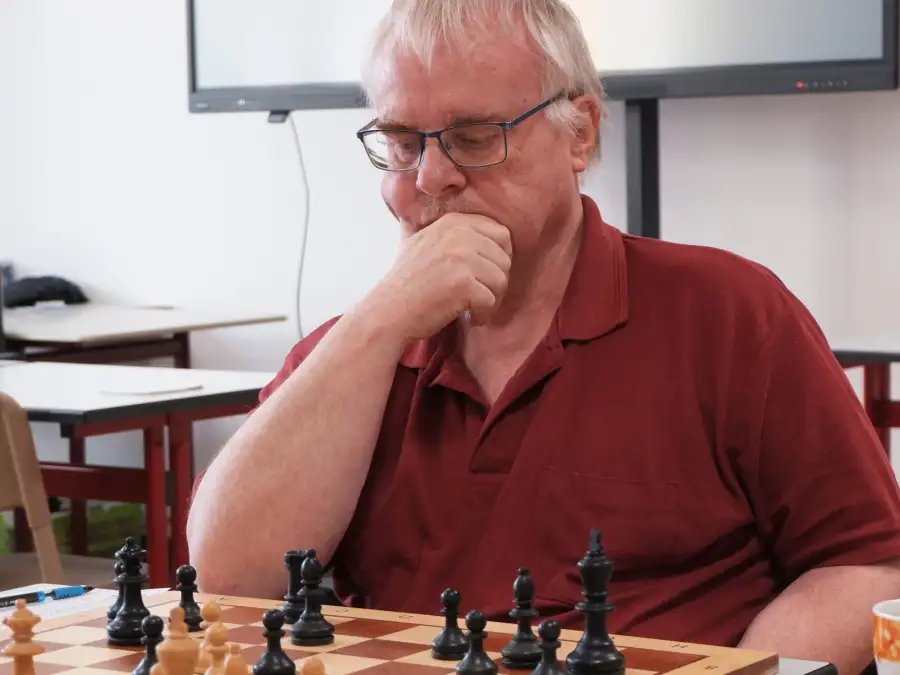 Uwe Rau Schach in Bad Zwischenahn: Fortuna Logabirum verliert gegen SG ...