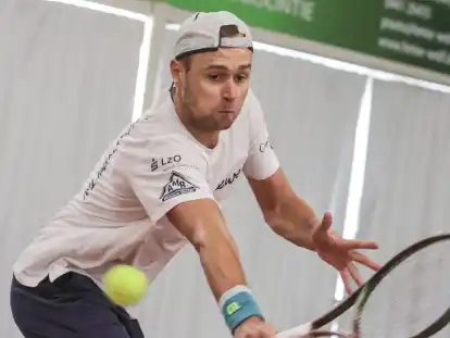Lasse Muscheites celebrates his first singles victory and a doubles win.