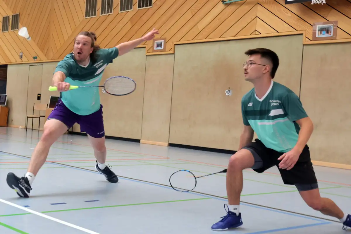 Jan Nierfeld and Nico Grosser of Metjendorf