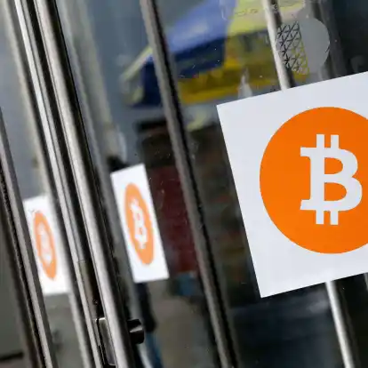 Die Kryptowährung Bitcoin ist über 88.000 Dollar gestiegen (Symbolbild)