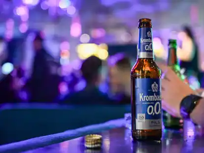 Alkoholfreies Bier liegt ohnehin im Trend, Partys ohne Alkohol passen dazu. (Symbolbild)
