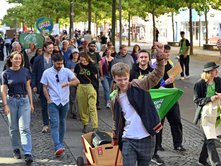 Fridays for Future in Wilhelmshaven: Klima-Demo zum Muttertag