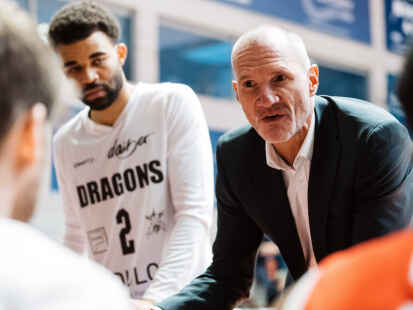 Bleiben in der ProA: die Artland Dragons und Trainer Markus Jackson