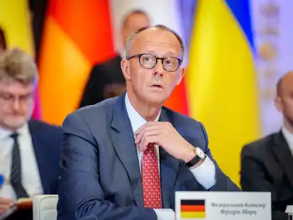 Er ist seit einer Woche Bundeskanzler: Friedrich Merz (CDU; Hier bei einer Video-Konferenz der Koalition der Willigen in Kiew im Marienpalast)