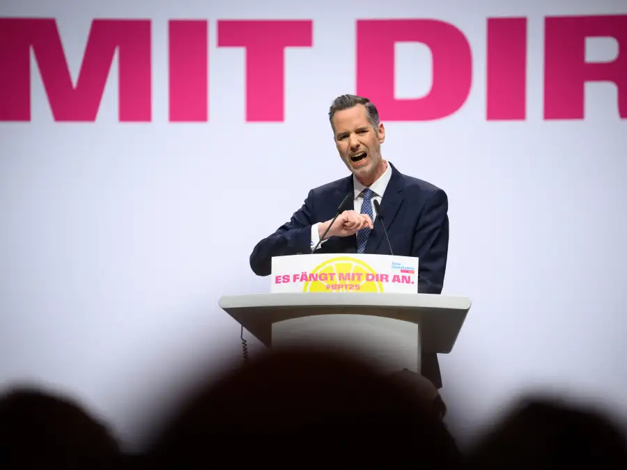 Party conference in Berlin: Christian Dürr from Ganderkesee elected FDP ...