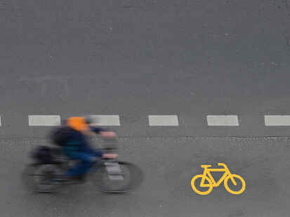 Der Landkreis Friesland stellte jetzt die Radwege-Ausbauplanung vor.