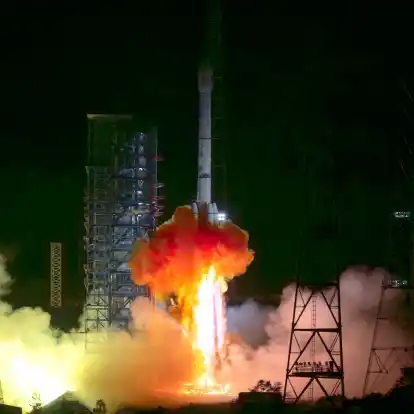 Die Sonde «Tianwen-2» soll Proben von einem Asteroiden sammeln.