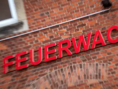 Im Hafengebäude auf Spiekeroog ist ein Brand ausgebrochen. Die Feuerwehr konnte schlimmeres verhindern.