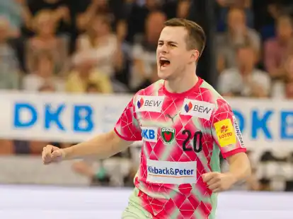Tim Freihöfer wirft die Füchse ein Stück näher an den Titel.
