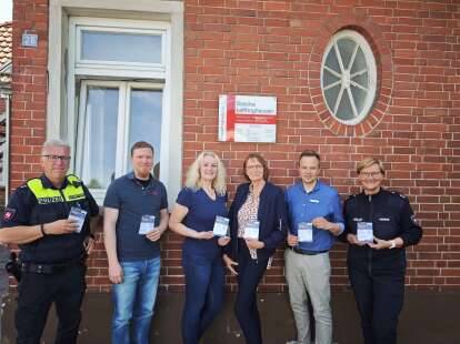 POLIZEI IN FRIESLAND KLÄRT AUF: Kriminalprävention beim Arztbesuch – Spezielle Terminzettel weisen auf Betrugsmasche hin