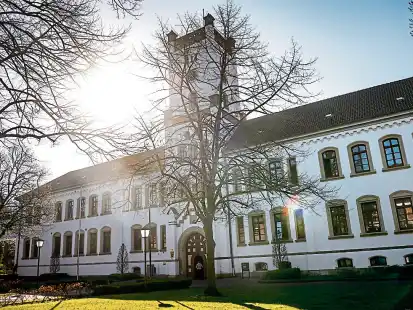 Das Landgericht Aurich verhandelt über einen Fall von Steuerhinterziehung in Leer.