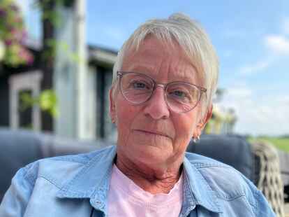 Eine Plattdeutsch-Ikone: Autorin Marieta Ahlers aus Nordenham schreibt Bücher, Sketche und – vor allem – Theaterstücke auf Platt.
