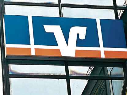 Nach monatelangen Debatten wird am kommenden Donnerstag, 26. Juni, in der Vertreterversammlung der Volksbank Jever über die Fusion entschieden. Die Partner in Varel und Butjadingen stimmen bereits Anfang der Woche ab.