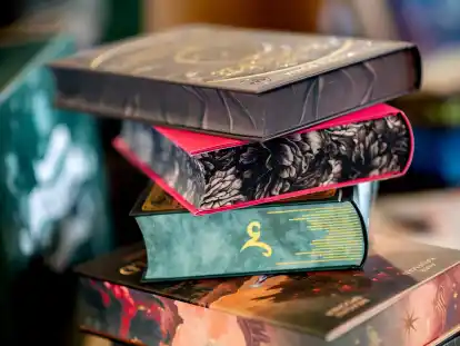 Chest of Fandoms war bekannt für seinen Farbschnitt und besonders gestaltete Erstausgaben. Das in Ahlhorn sitzende Unternehmen ist in wirtschaftliche Schieflage geraten.