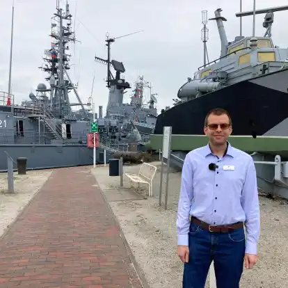 Dr. Thomas Eisentraut, Leiter des Deutschen Marinemuseums, spricht im Interview über die Zukunft der deutschen Marine, des U-Boots und des Museums in Wilhelmshaven.