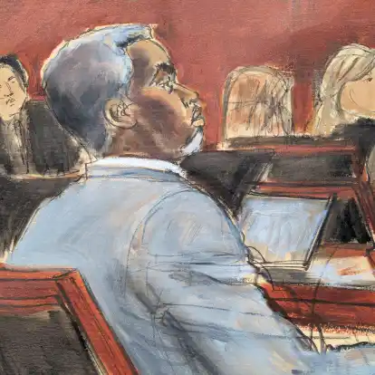 Die Gerichtszeichnung zeigt Sean «Diddy» Combs, der den Eröffnungsplädoyers am ersten Verhandlungstag vor dem Bundesgericht in Manhattan zuhört. (Archivbild)